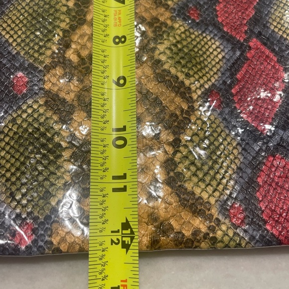 TOTE BAG. Stylish and versatile! Handled w Velcro closure: new! - Picture 7 of 8